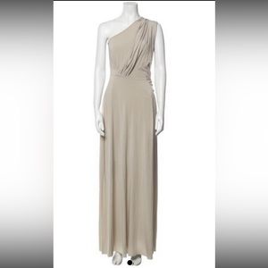 One shoulder gown